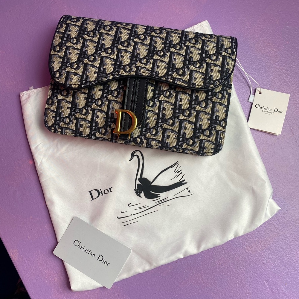Clutch crossbody